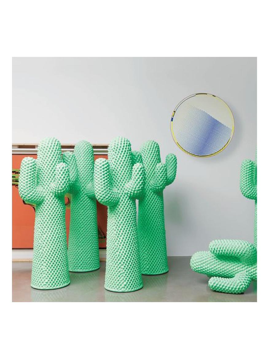 https://objectstorage.ap-seoul-1.oraclecloud.com/n/cnk6gaix2gpw/b/loqoqo-conv/o/gufram/radiant-cactus-coat-hanger-limited-edition/142532.jpg
