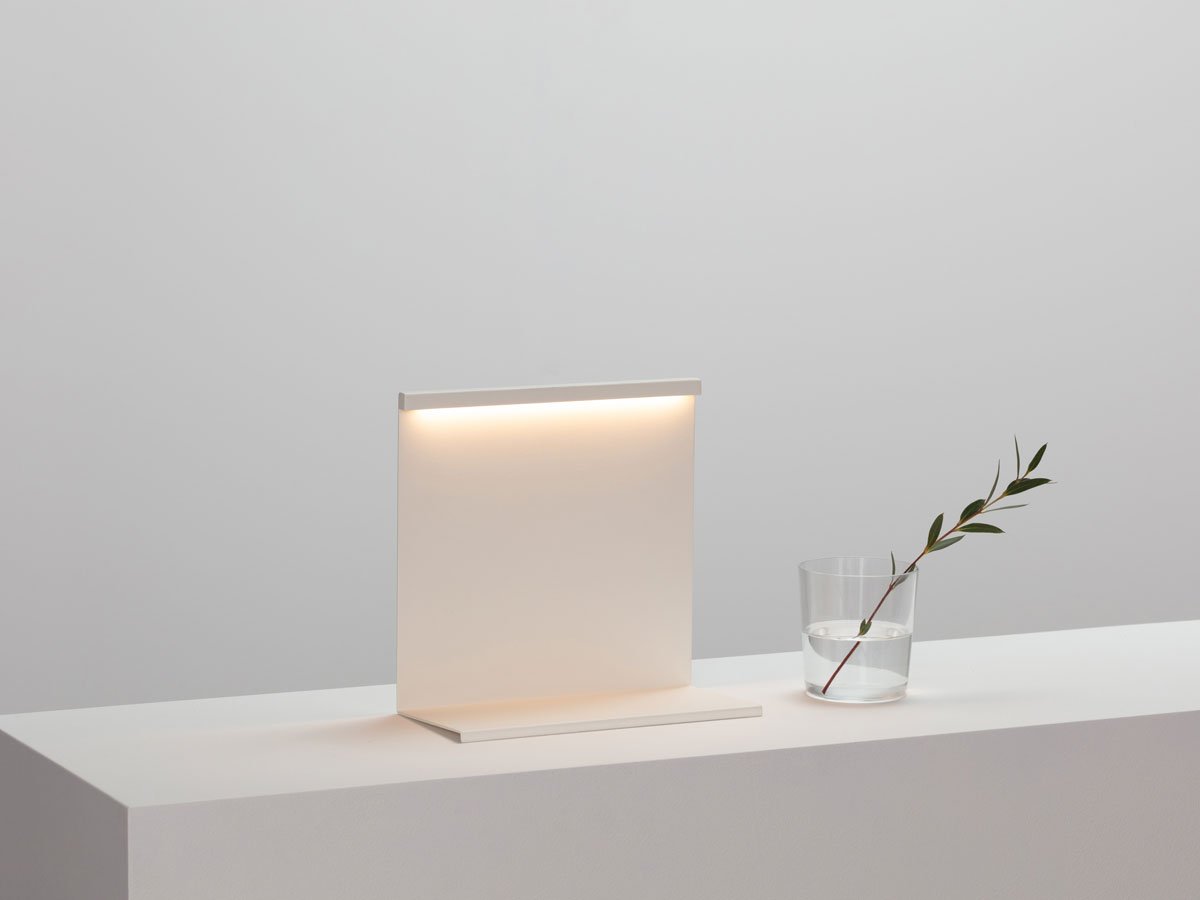 https://objectstorage.ap-seoul-1.oraclecloud.com/n/cnk6gaix2gpw/b/loqoqo-conv/o/hay/lbm-table-lamp/LBMBIANC.jpg
