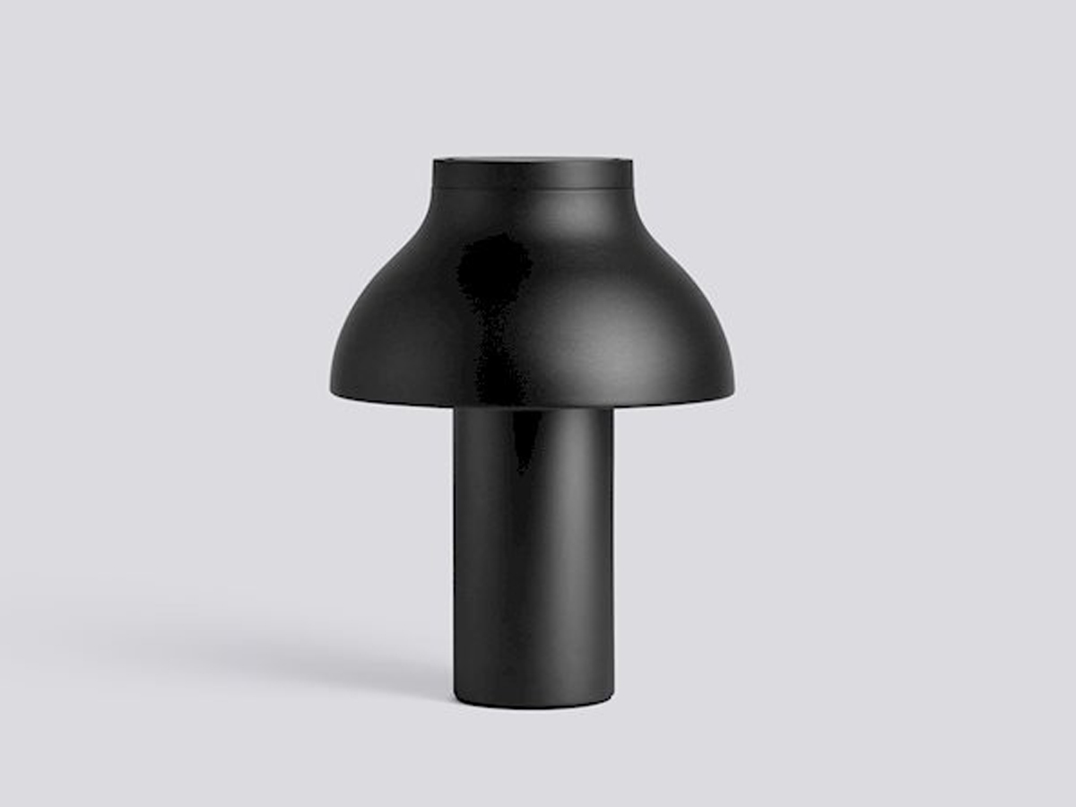 https://objectstorage.ap-seoul-1.oraclecloud.com/n/cnk6gaix2gpw/b/loqoqo-conv/o/hay/pc-l-table-lamp/pc_s_table_lamp_hay_soft_black_1.jpg