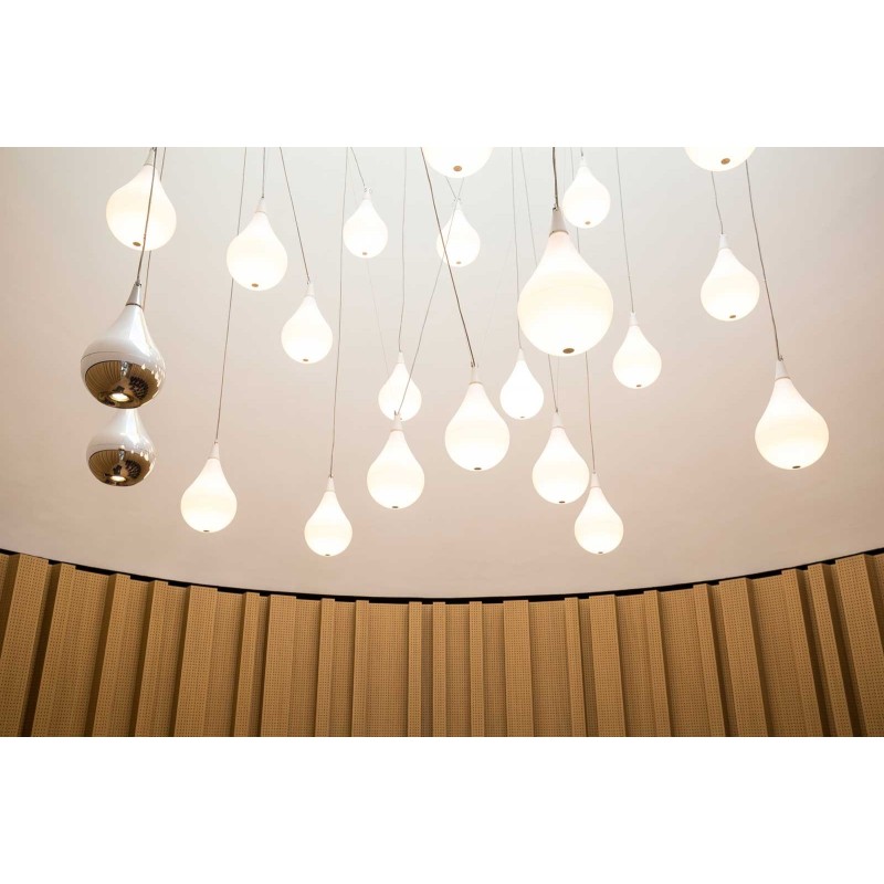 https://objectstorage.ap-seoul-1.oraclecloud.com/n/cnk6gaix2gpw/b/loqoqo-conv/o/i-guzzini/drop-by-drop-led-suspension-lamp-with-diffused-light/35095.jpg