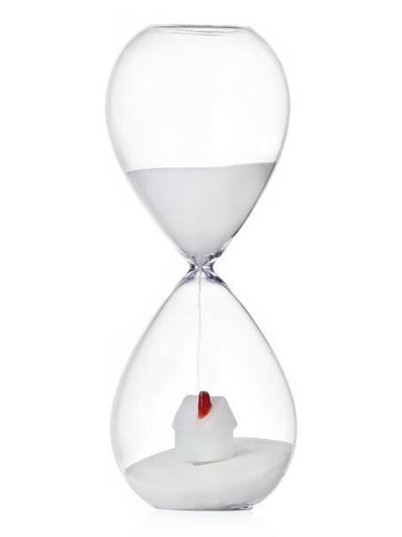 Dreamy Village Hourglass