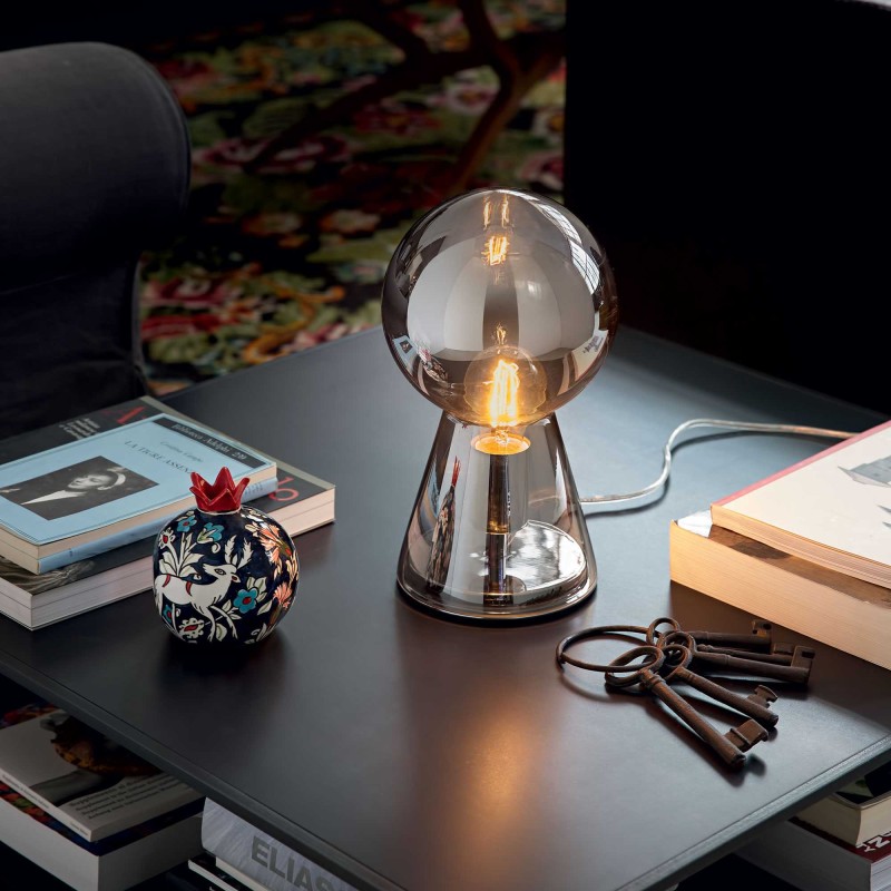 https://objectstorage.ap-seoul-1.oraclecloud.com/n/cnk6gaix2gpw/b/loqoqo-conv/o/ideal-lux/ideal-lux-birillo-modern-table-lamp-in-blown-glass-and-metal-base/85645.jpg