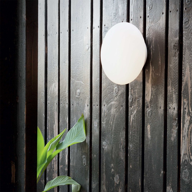 https://objectstorage.ap-seoul-1.oraclecloud.com/n/cnk6gaix2gpw/b/loqoqo-conv/o/ideal-lux/ideal-lux-bubble-spherical-outdoor-wall-light/131277.jpg