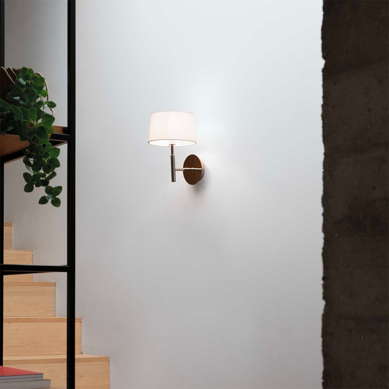 https://objectstorage.ap-seoul-1.oraclecloud.com/n/cnk6gaix2gpw/b/loqoqo-conv/o/ideal-lux/ideal-lux-hilton-wall-lamp/115708.jpg