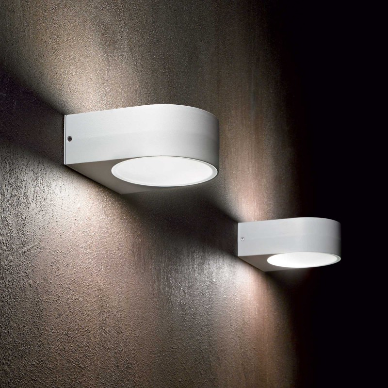 https://objectstorage.ap-seoul-1.oraclecloud.com/n/cnk6gaix2gpw/b/loqoqo-conv/o/ideal-lux/ideal-lux-iko-semicircular-wall-lamp-in-aluminum-for-outdoor/81669.jpg