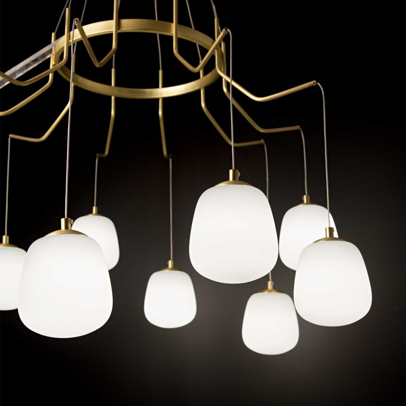 https://objectstorage.ap-seoul-1.oraclecloud.com/n/cnk6gaix2gpw/b/loqoqo-conv/o/ideal-lux/ideal-lux-karousel-led-suspension-lamp-in-metal-and-blown-glass/80777.jpg
