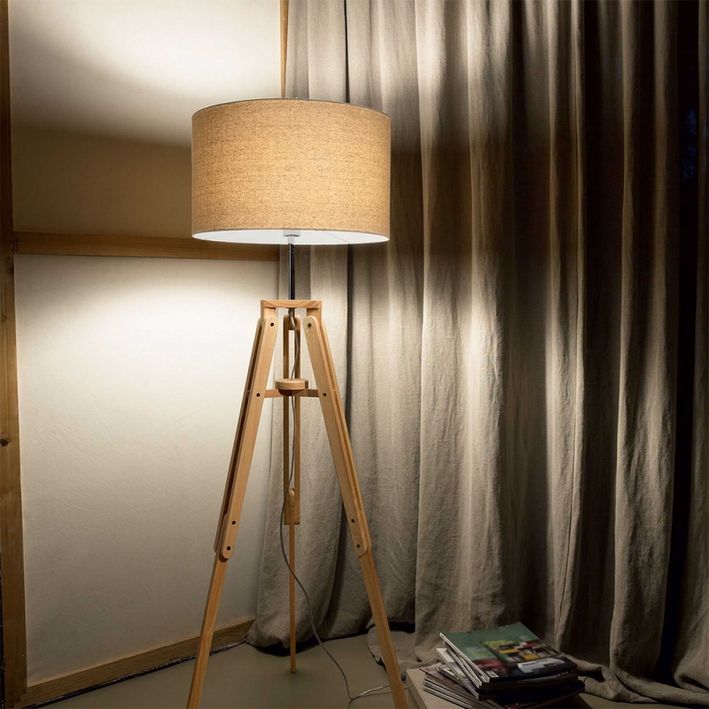https://objectstorage.ap-seoul-1.oraclecloud.com/n/cnk6gaix2gpw/b/loqoqo-conv/o/ideal-lux/ideal-lux-klimt-floor-lamp-in-wood/135671.jpg