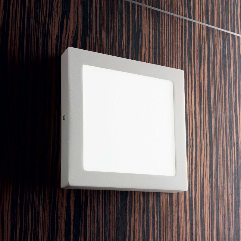 https://objectstorage.ap-seoul-1.oraclecloud.com/n/cnk6gaix2gpw/b/loqoqo-conv/o/ideal-lux/ideal-lux-universal-square-ceiling-wall-lamp/94346.jpg