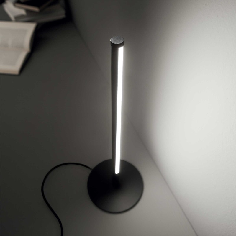 https://objectstorage.ap-seoul-1.oraclecloud.com/n/cnk6gaix2gpw/b/loqoqo-conv/o/ideal-lux/ideal-lux-yoko-minimal-led-table-lamp/80542.jpg