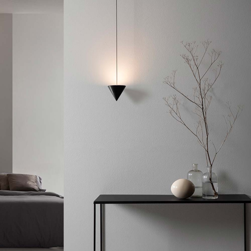 https://objectstorage.ap-seoul-1.oraclecloud.com/n/cnk6gaix2gpw/b/loqoqo-conv/o/karman/filomena-led-hanging-floor-suspension-lamp/131795.jpg