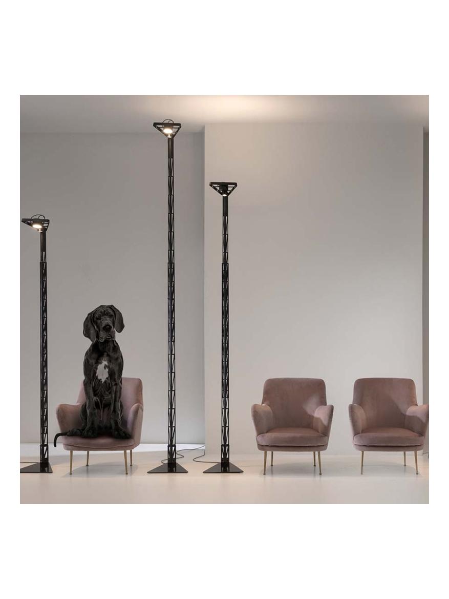 https://objectstorage.ap-seoul-1.oraclecloud.com/n/cnk6gaix2gpw/b/loqoqo-conv/o/karman/fireman-led-floor-lamp/141244.jpg