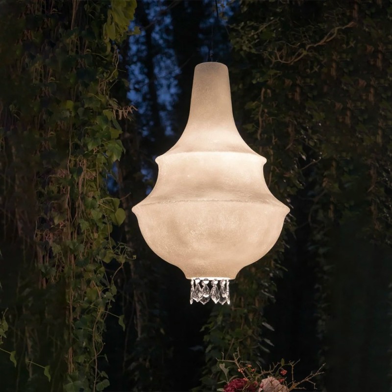 https://objectstorage.ap-seoul-1.oraclecloud.com/n/cnk6gaix2gpw/b/loqoqo-conv/o/karman/lady-d-outdoor-chandelier/114552.jpg