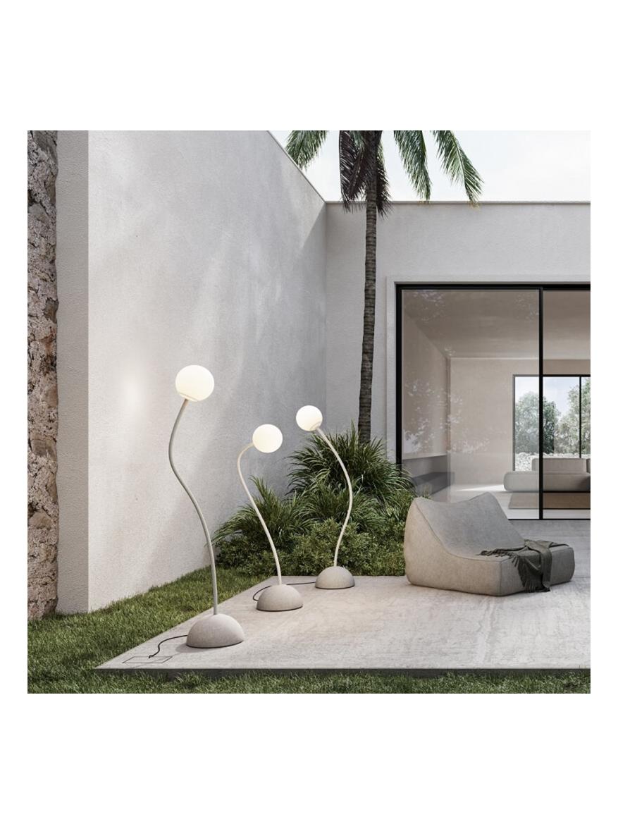 https://objectstorage.ap-seoul-1.oraclecloud.com/n/cnk6gaix2gpw/b/loqoqo-conv/o/karman/moony-outdoor-led-floor-lamp/160078.jpg