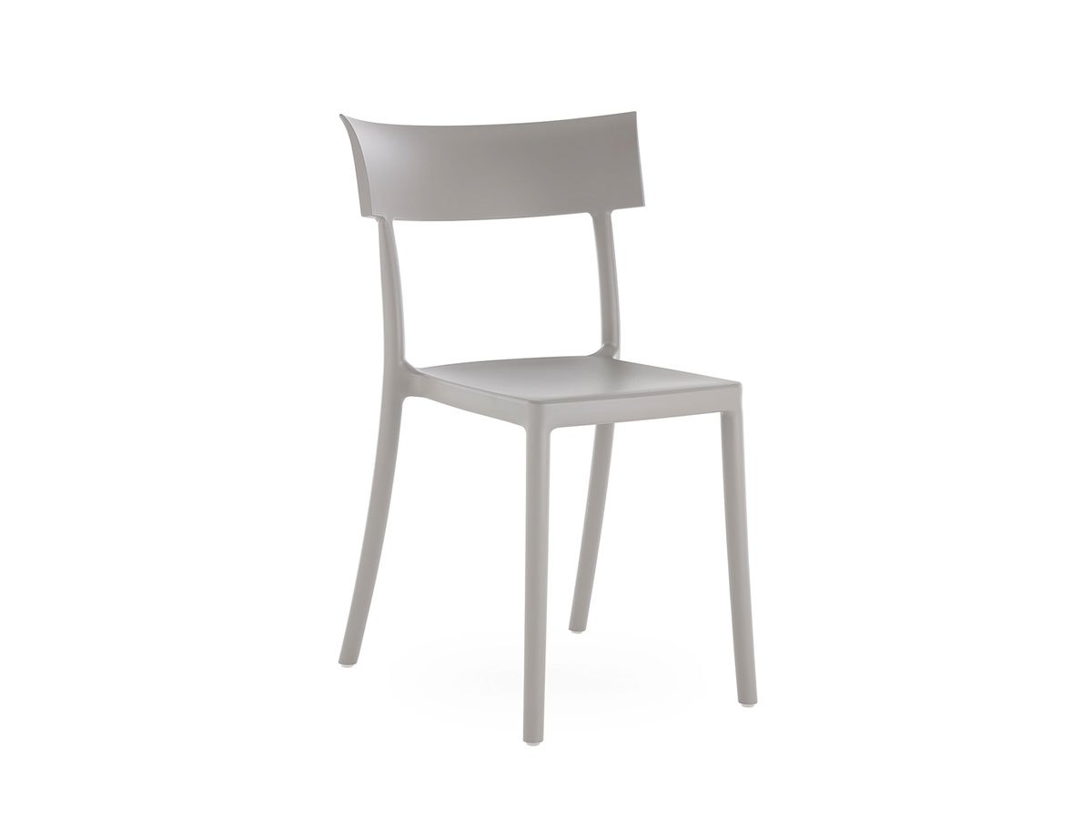 https://objectstorage.ap-seoul-1.oraclecloud.com/n/cnk6gaix2gpw/b/loqoqo-conv/o/kartell/catwalk-mat-chair/CatwalkMatChairKartellGrigio2.jpg
