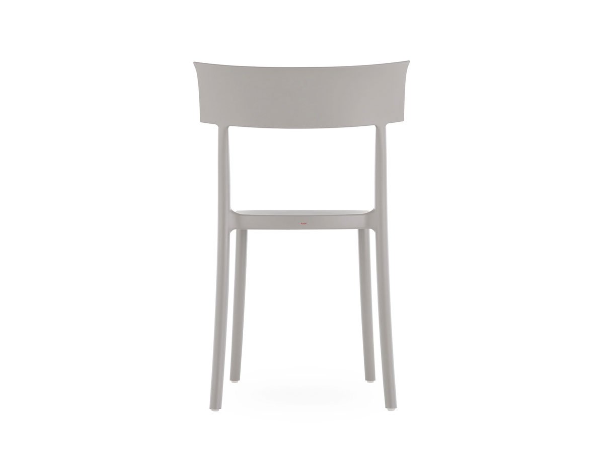 https://objectstorage.ap-seoul-1.oraclecloud.com/n/cnk6gaix2gpw/b/loqoqo-conv/o/kartell/catwalk-mat-chair/CatwalkMatChairKartellGrigio4.jpg