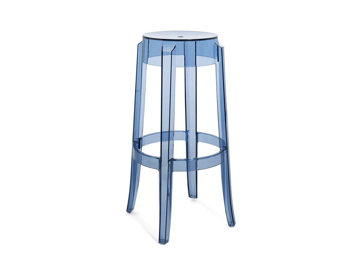 https://objectstorage.ap-seoul-1.oraclecloud.com/n/cnk6gaix2gpw/b/loqoqo-conv/o/kartell/charles-ghost-high-stool/_charles-ghost-h75-clear-dust-azure-kartell_1.jpg