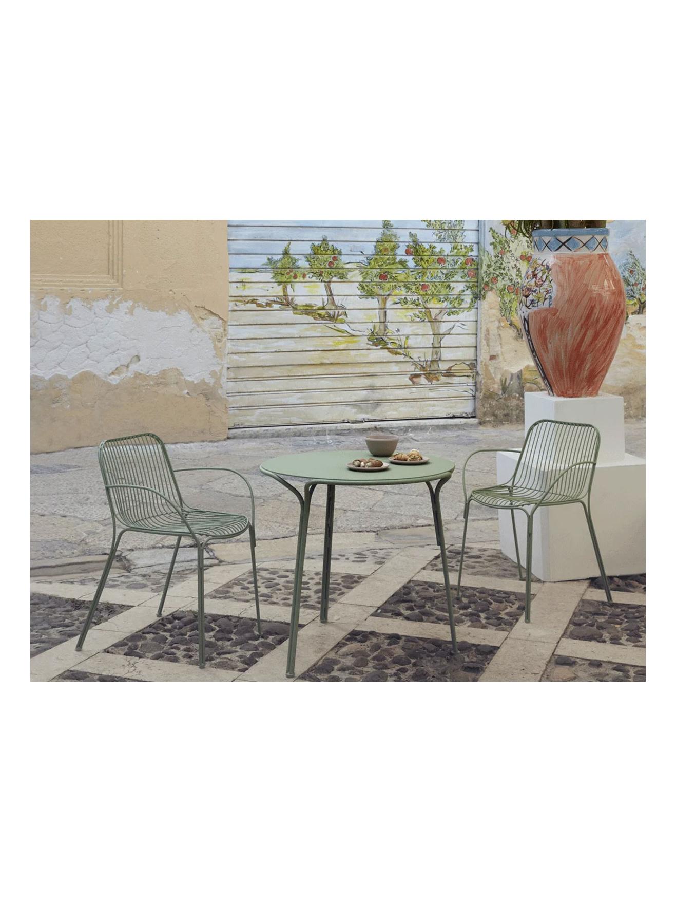 https://objectstorage.ap-seoul-1.oraclecloud.com/n/cnk6gaix2gpw/b/loqoqo-conv/o/kartell/hiray-outdoor-chair/KartellHiraySmallArmchairGreen4.jpg