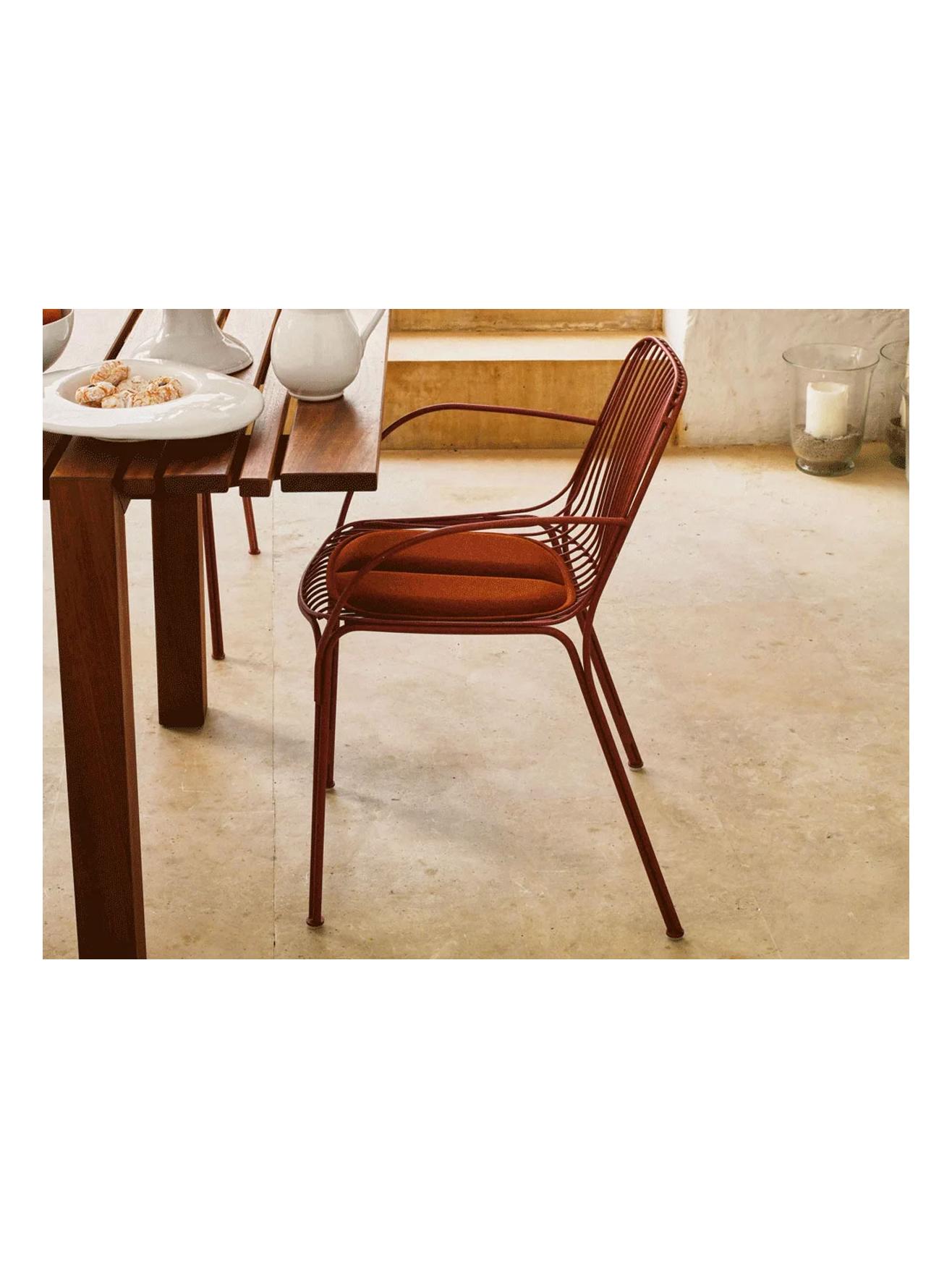 https://objectstorage.ap-seoul-1.oraclecloud.com/n/cnk6gaix2gpw/b/loqoqo-conv/o/kartell/hiray-outdoor-chair/KartellHiraySmallArmchairRust4.jpg