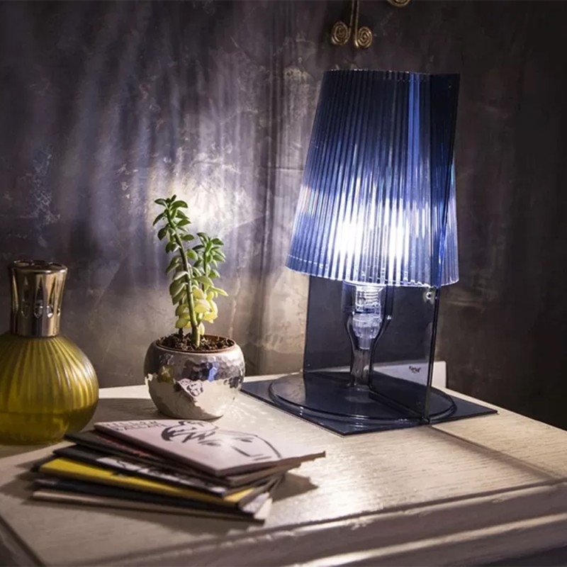 https://objectstorage.ap-seoul-1.oraclecloud.com/n/cnk6gaix2gpw/b/loqoqo-conv/o/kartell/take-table-lamp/98144.jpg