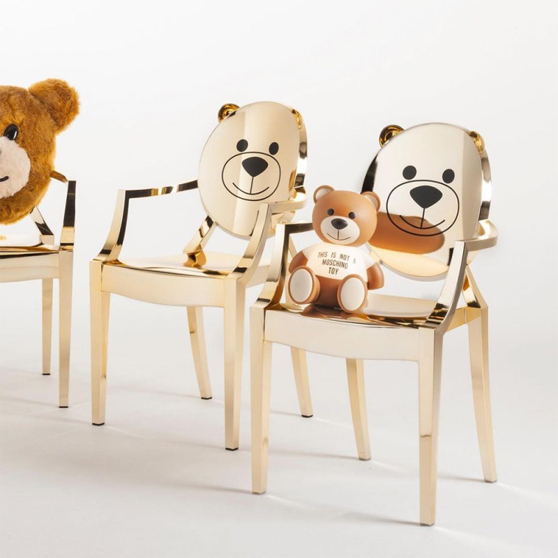 https://objectstorage.ap-seoul-1.oraclecloud.com/n/cnk6gaix2gpw/b/loqoqo-conv/o/kartell/x-moschino-toy-teddy-bear-led-lamp/70367.jpg