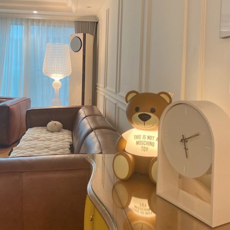https://objectstorage.ap-seoul-1.oraclecloud.com/n/cnk6gaix2gpw/b/loqoqo-conv/o/kartell/x-moschino-toy-teddy-bear-led-lamp/70383.jpg