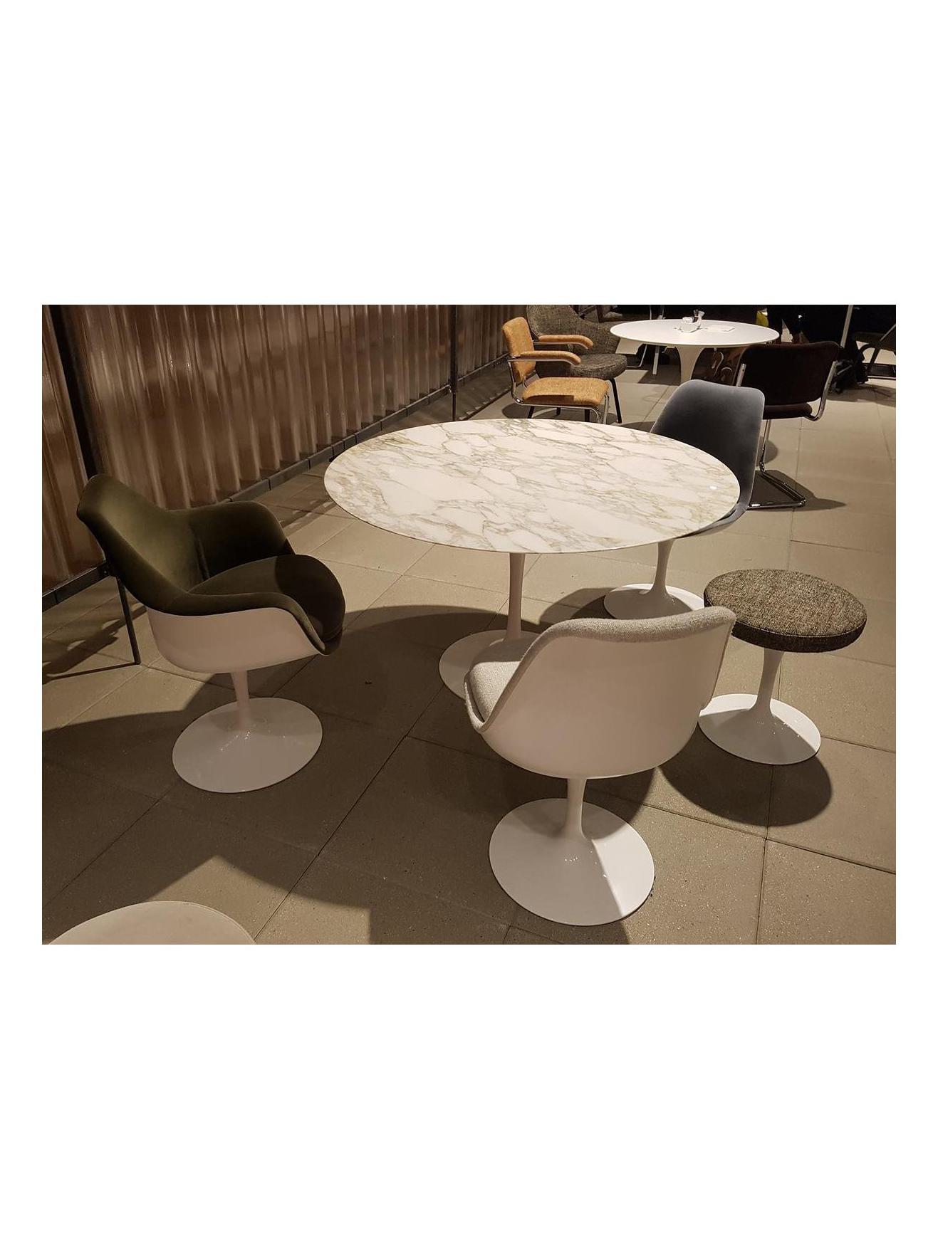 https://objectstorage.ap-seoul-1.oraclecloud.com/n/cnk6gaix2gpw/b/loqoqo-conv/o/knoll-international/saarinen-round-dining-table/dd719add-98e1-4ab5-b45e-d7fc79166def.jpg