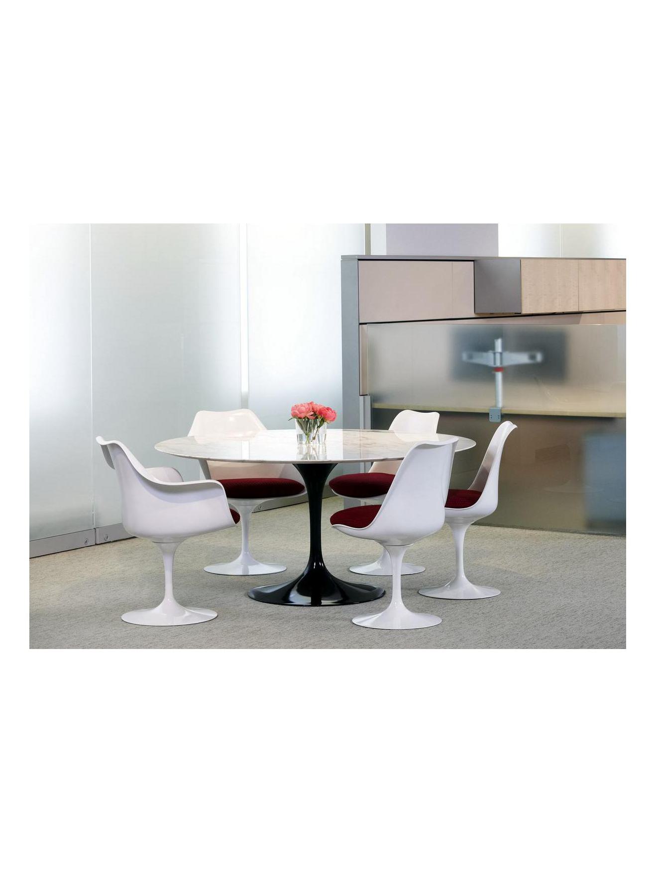 https://objectstorage.ap-seoul-1.oraclecloud.com/n/cnk6gaix2gpw/b/loqoqo-conv/o/knoll-international/saarinen-round-dining-table/e345bbad-ea0b-44aa-95f0-b46c12bdab43.jpg