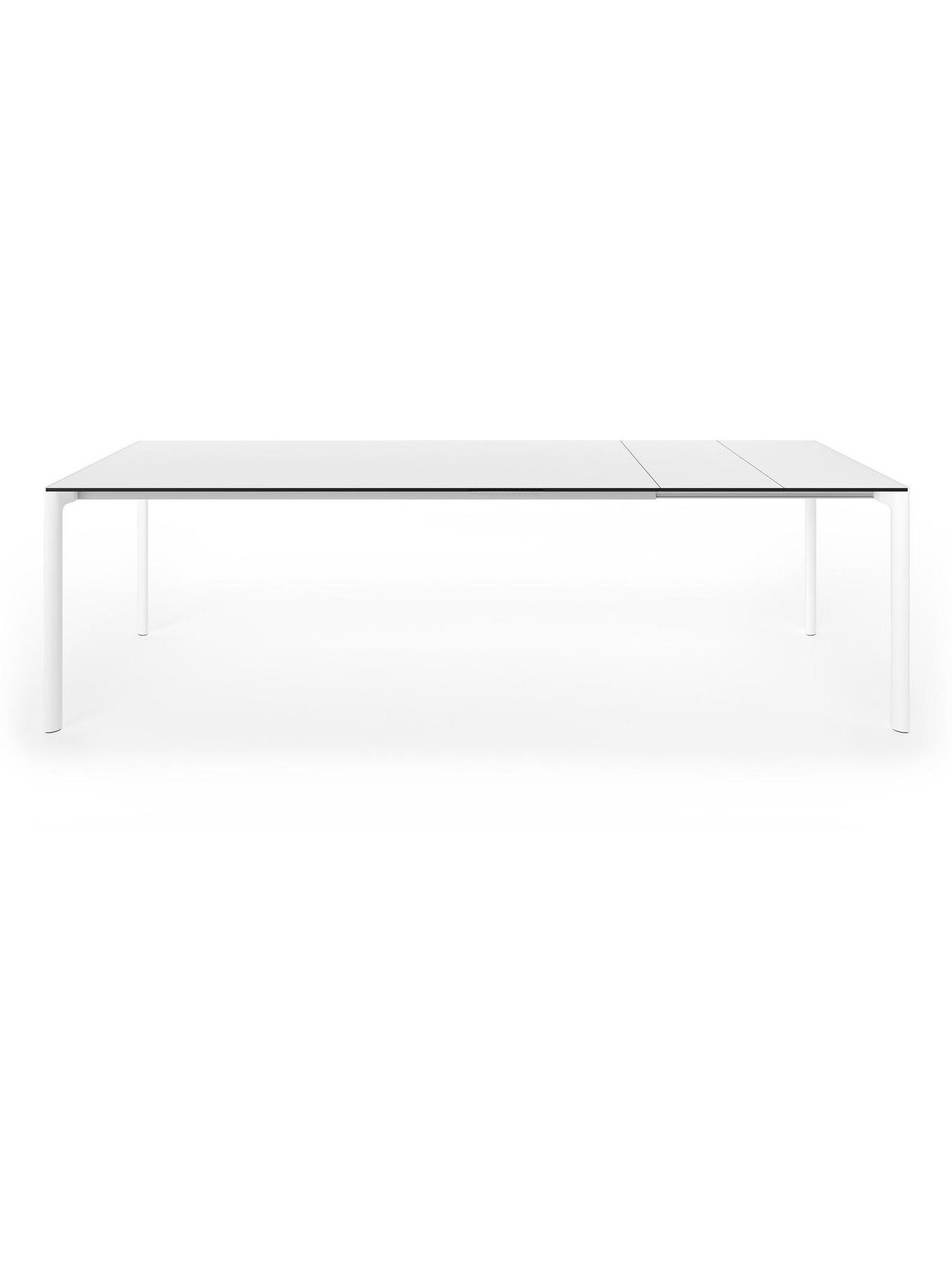 Maki Dining Table