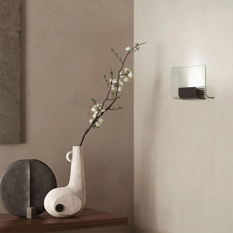 https://objectstorage.ap-seoul-1.oraclecloud.com/n/cnk6gaix2gpw/b/loqoqo-conv/o/kundalini/nami-led-wall-lamp/132292.jpg