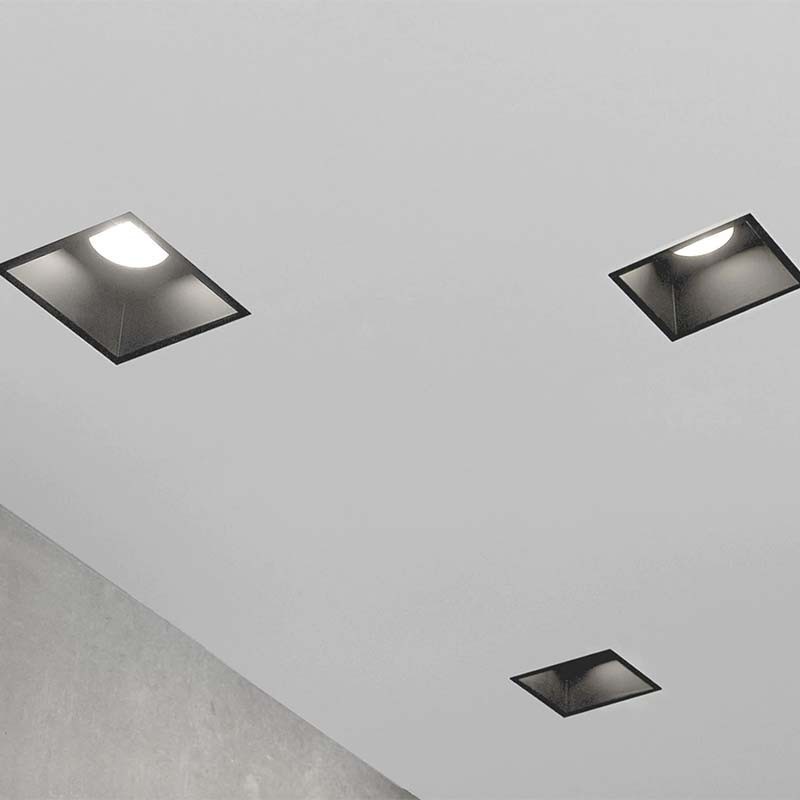 https://objectstorage.ap-seoul-1.oraclecloud.com/n/cnk6gaix2gpw/b/loqoqo-conv/o/lampo-lighting/lampo-black-gu-10-adjustable-square-recessed-downlight-for-led-bulbs/48295.jpg
