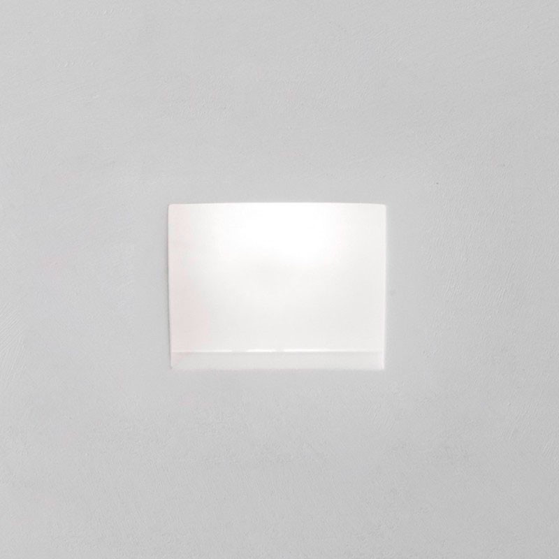 https://objectstorage.ap-seoul-1.oraclecloud.com/n/cnk6gaix2gpw/b/loqoqo-conv/o/lampo-lighting/lampo-ceiling-recessed-gu-10-square-plaster-downlight-with-glass-for-led/24274.jpg