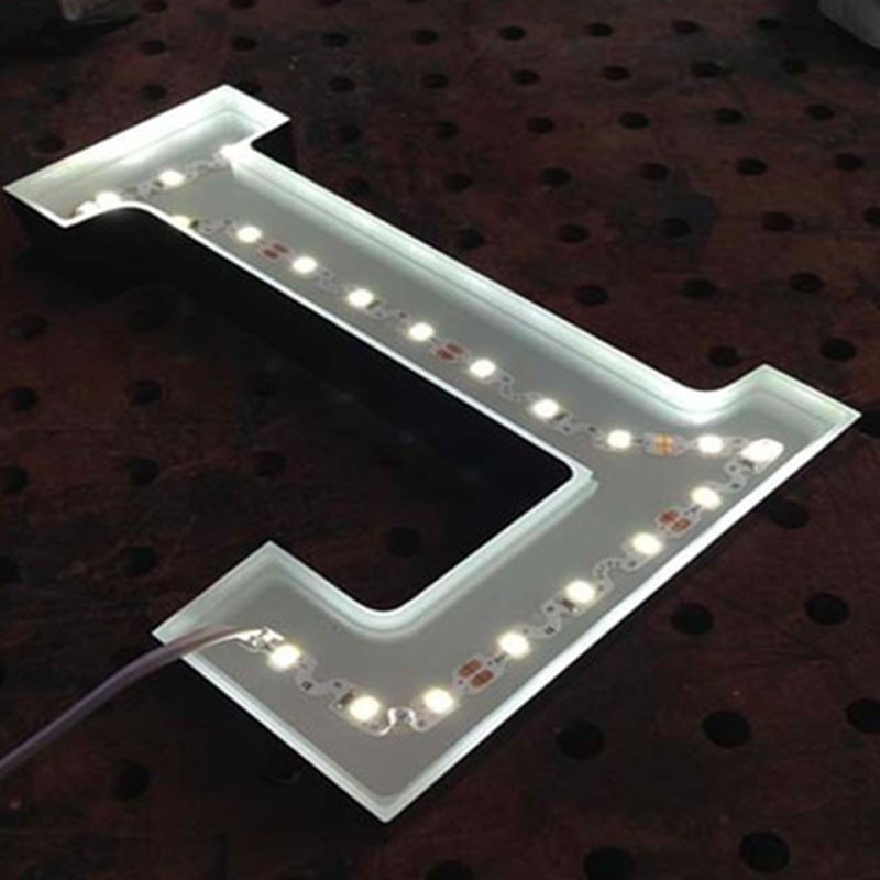 https://objectstorage.ap-seoul-1.oraclecloud.com/n/cnk6gaix2gpw/b/loqoqo-conv/o/lampo-lighting/lampo-strip-led-3-d-3528-60-led-m-12-v-4-8-w-mt-reel-3-m-14-4-w/27613.jpg