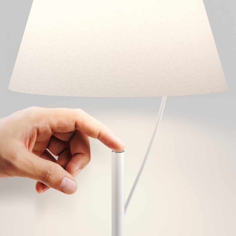 https://objectstorage.ap-seoul-1.oraclecloud.com/n/cnk6gaix2gpw/b/loqoqo-conv/o/lodes/lodes-hover-floating-led-table-lamp/75824.jpg