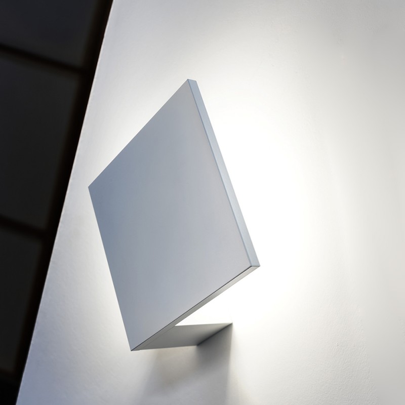 https://objectstorage.ap-seoul-1.oraclecloud.com/n/cnk6gaix2gpw/b/loqoqo-conv/o/lodes/lodes-puzzle-outdoor-single-square-led-wall-lamp-ip-65/74270.jpg