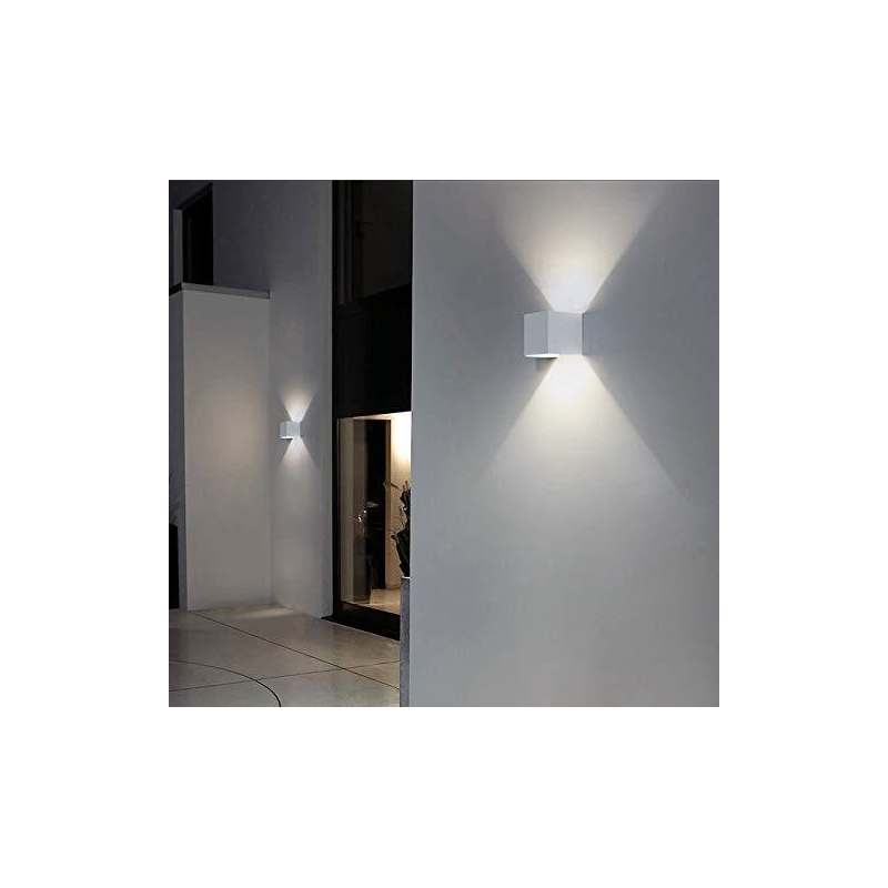 https://objectstorage.ap-seoul-1.oraclecloud.com/n/cnk6gaix2gpw/b/loqoqo-conv/o/logica-illuminazione/logica-titano-evo-bi-emission-led-wall-lamp-for-outdoor-double-emission/38000.jpg