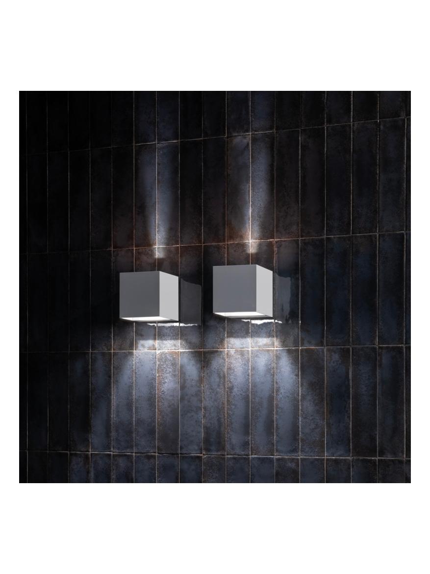 https://objectstorage.ap-seoul-1.oraclecloud.com/n/cnk6gaix2gpw/b/loqoqo-conv/o/lombardo/dodo-100-outdoor-led-wall-lamp/161006.jpg