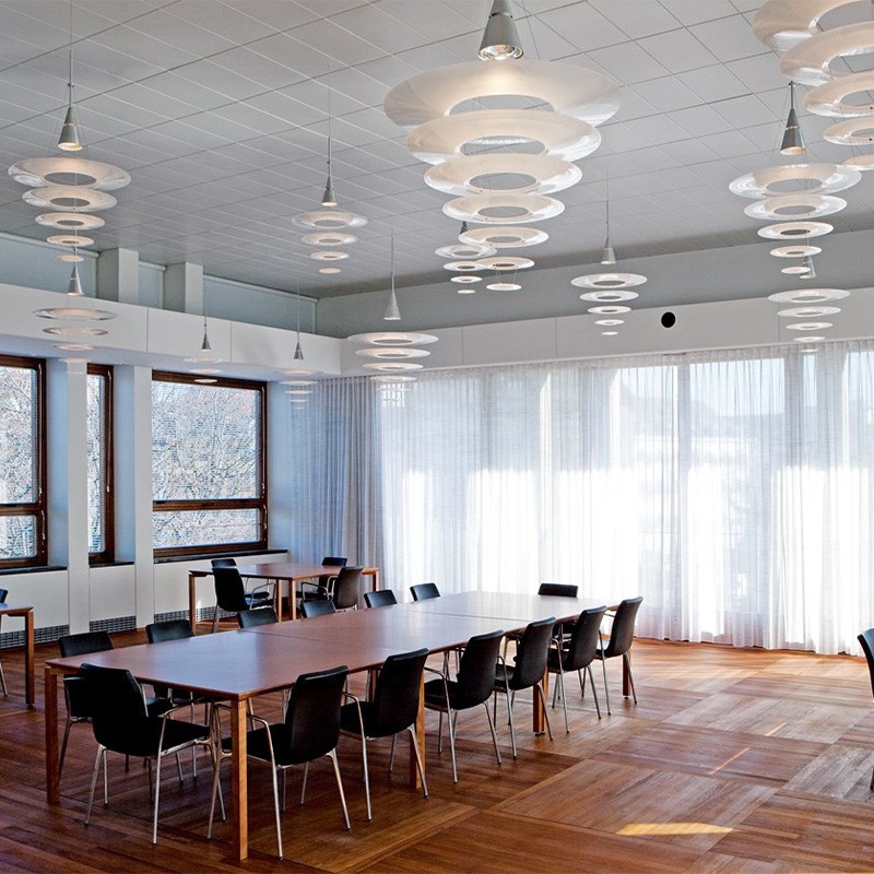 https://objectstorage.ap-seoul-1.oraclecloud.com/n/cnk6gaix2gpw/b/loqoqo-conv/o/louis-poulsen/enigma-425-suspension-ceiling-lamp-with-screens/31549.jpg