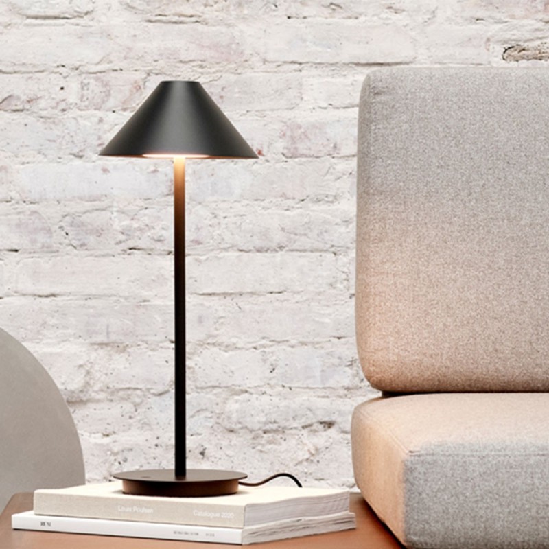 https://objectstorage.ap-seoul-1.oraclecloud.com/n/cnk6gaix2gpw/b/loqoqo-conv/o/louis-poulsen/keglen-table-indoor-cone-led-lamp/53067.jpg