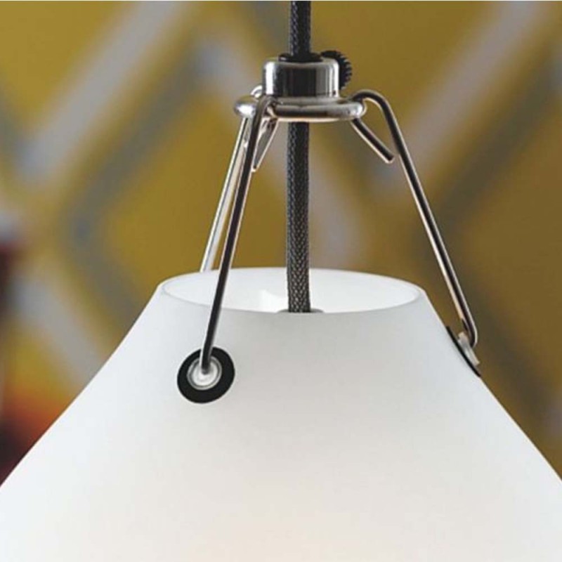 https://objectstorage.ap-seoul-1.oraclecloud.com/n/cnk6gaix2gpw/b/loqoqo-conv/o/louis-poulsen/moser-suspension-lamp-in-white-glass/43899.jpg