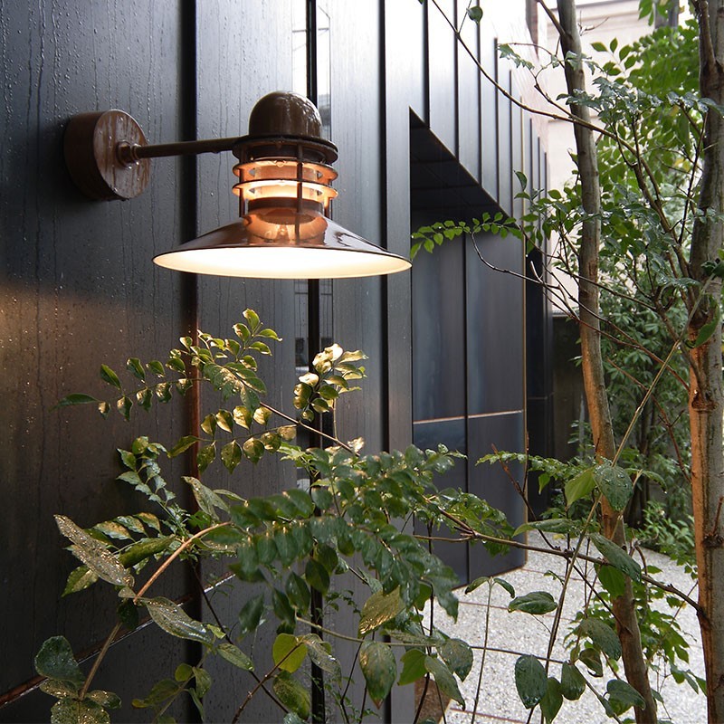 https://objectstorage.ap-seoul-1.oraclecloud.com/n/cnk6gaix2gpw/b/loqoqo-conv/o/louis-poulsen/nyhavn-wall-lamp-applique-for-outdoor/58968.jpg