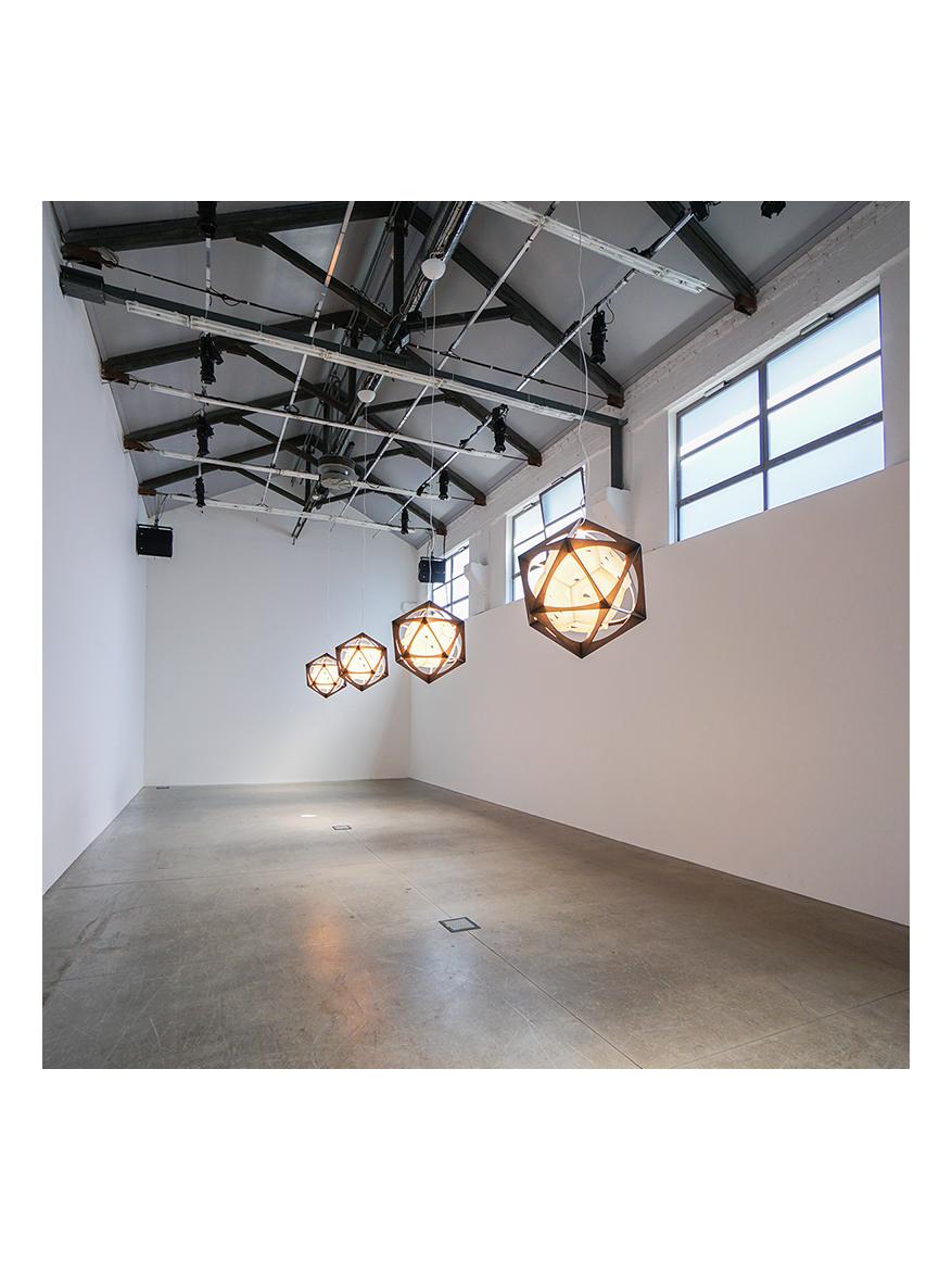 https://objectstorage.ap-seoul-1.oraclecloud.com/n/cnk6gaix2gpw/b/loqoqo-conv/o/louis-poulsen/oe-quasi-light-led-suspension-chandelier/22714.jpg
