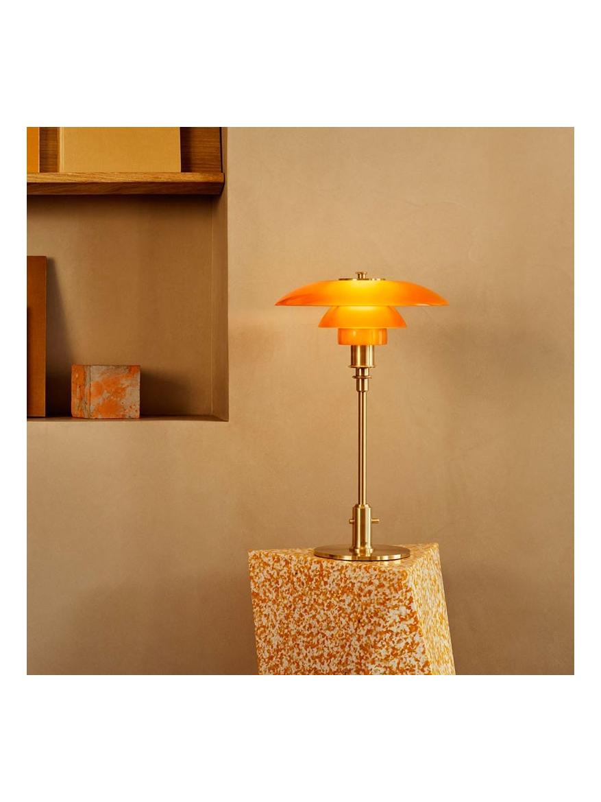 https://objectstorage.ap-seoul-1.oraclecloud.com/n/cnk6gaix2gpw/b/loqoqo-conv/o/louis-poulsen/ph-2-1-limited-edition-table-lamp-in-amber-coloured-glass-2020/25982.jpg