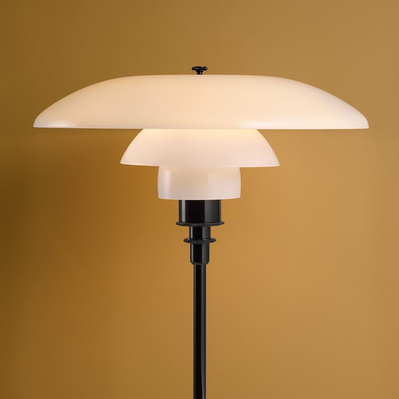 https://objectstorage.ap-seoul-1.oraclecloud.com/n/cnk6gaix2gpw/b/loqoqo-conv/o/louis-poulsen/ph-3-2-glass-table-lamp-with-diffused-light/38101.jpg