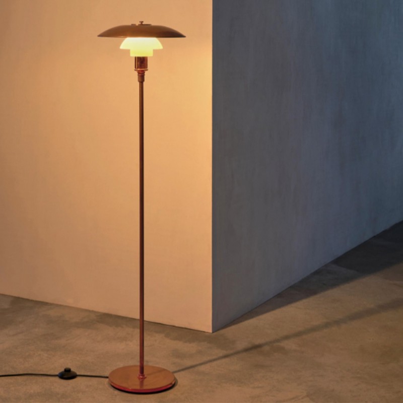 https://objectstorage.ap-seoul-1.oraclecloud.com/n/cnk6gaix2gpw/b/loqoqo-conv/o/louis-poulsen/ph-3-2-limited-edition-glass-floor-lamp-2016/53568.jpg