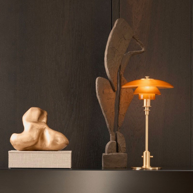 https://objectstorage.ap-seoul-1.oraclecloud.com/n/cnk6gaix2gpw/b/loqoqo-conv/o/louis-poulsen/ph-3-2-limited-edition-table-lamp-in-amber-coloured-glass-2018/49303.jpg