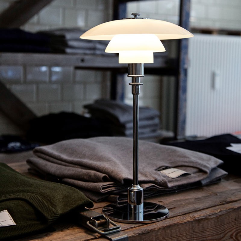 https://objectstorage.ap-seoul-1.oraclecloud.com/n/cnk6gaix2gpw/b/loqoqo-conv/o/louis-poulsen/ph-3-2-table-lamp-with-diffused-light/38068.jpg