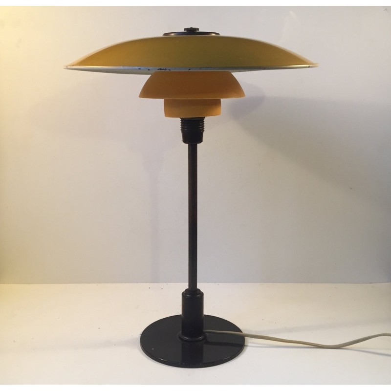 https://objectstorage.ap-seoul-1.oraclecloud.com/n/cnk6gaix2gpw/b/loqoqo-conv/o/louis-poulsen/ph-3-2-table-lamp-with-diffused-light/38135.jpg