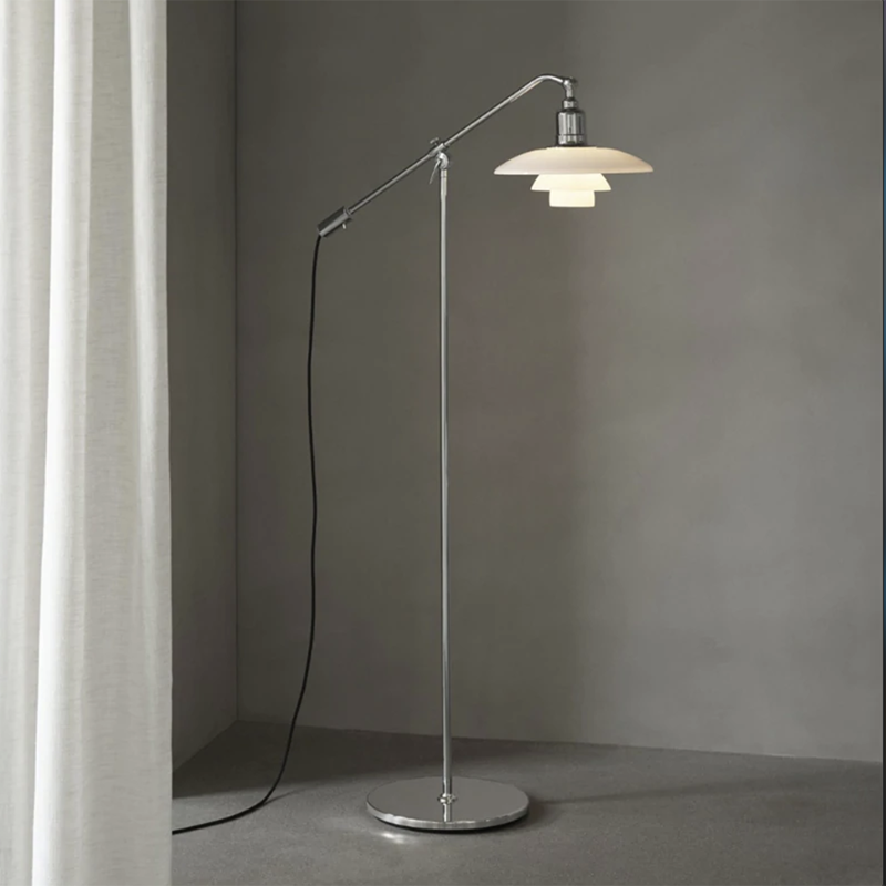 https://objectstorage.ap-seoul-1.oraclecloud.com/n/cnk6gaix2gpw/b/loqoqo-conv/o/louis-poulsen/the-water-pump-ph-3-2-special-edition-floor-lamp-chromed-2022/60088.jpg