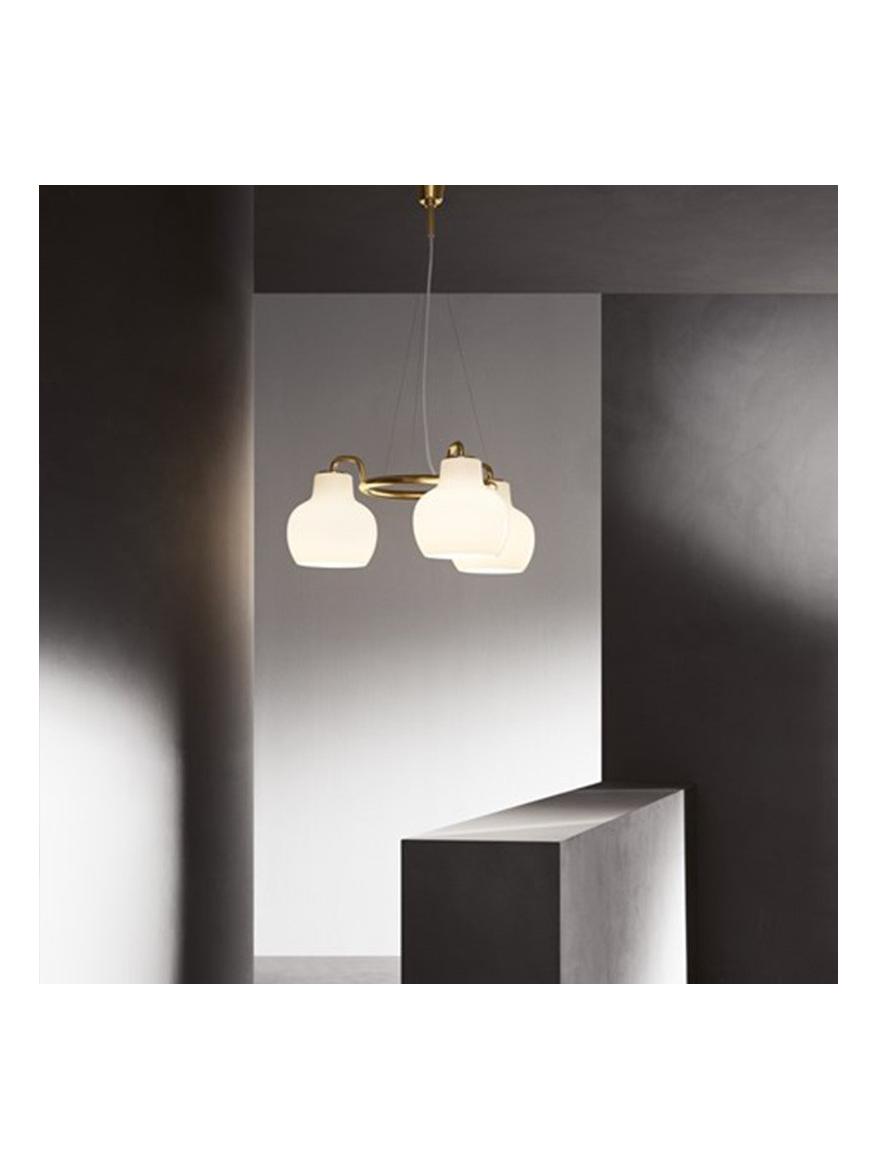 https://objectstorage.ap-seoul-1.oraclecloud.com/n/cnk6gaix2gpw/b/loqoqo-conv/o/louis-poulsen/vl-ring-crown-chandelier-in-opal-glass-and-satin-brass/27193.jpg
