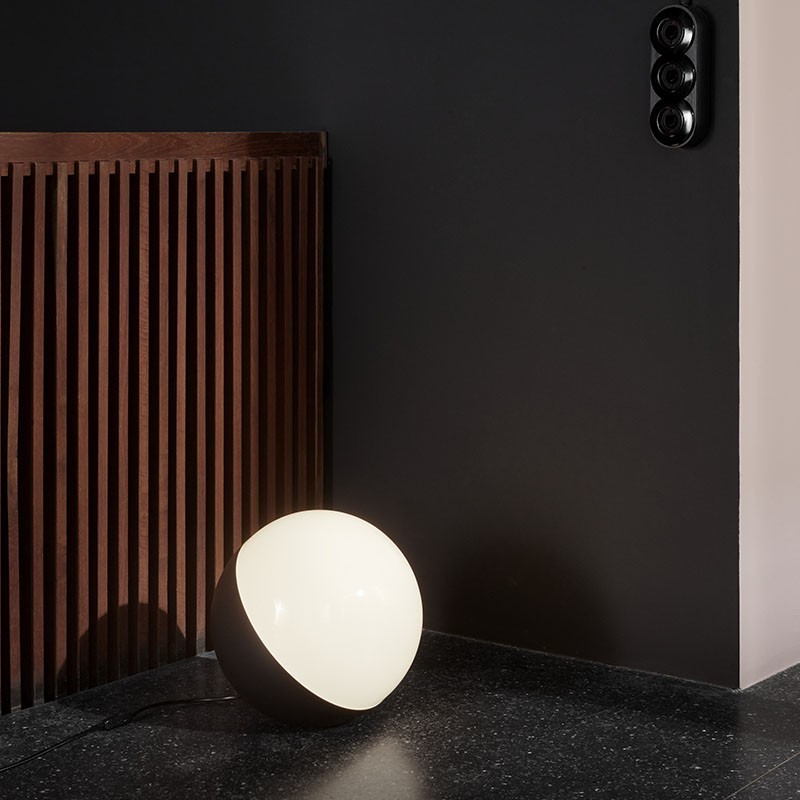 https://objectstorage.ap-seoul-1.oraclecloud.com/n/cnk6gaix2gpw/b/loqoqo-conv/o/louis-poulsen/vl-studio-dimmable-table-floor-sphere-lamp/57980.jpg